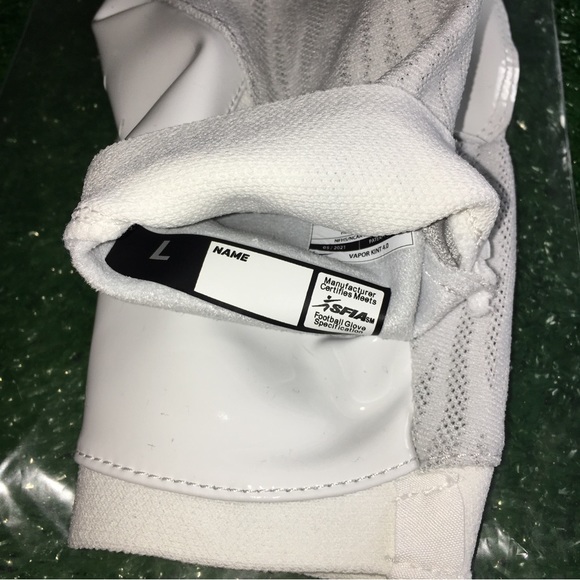 NEW NIKE VAPOR KNIT 4.0 WR FOOTBALL GLOVES LARGE WHITE SOLID PALMS - Picture 2 of 5